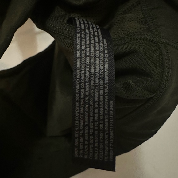 All Motion Sports Bra - Picture 4 of 4